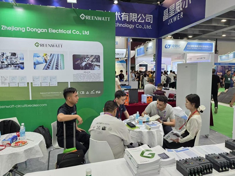 L'exposition Solar PV et World World Solar PV et Energy Storage